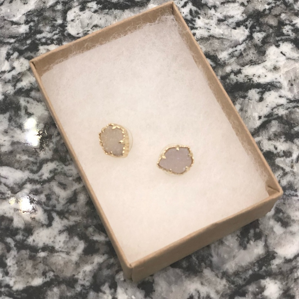 Kendra Scott matching necklace/earring set